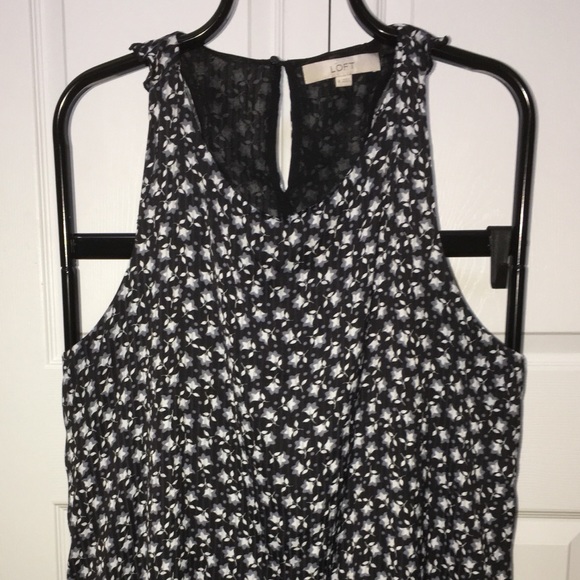 LOFT Tops - LOFT TOP WITH LITTLE RUFFLES ON BACK-VERY CUTE